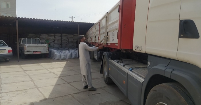 حمل وبارگیری مقدار 50تن کود برای شهرستان خاش مرداد1402