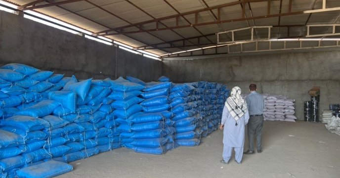 تامین و توزیع بیش از 1300 تن کود یارانه ای در شهرستان جازموریان ؛ منطقه جنوب کرمان