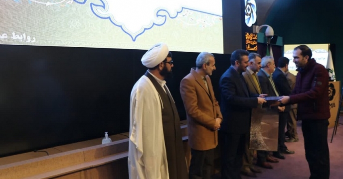  شرکت در مراسم گرامیداشت هفته پژوهش و بزرگداشت روز جهانی خاک 