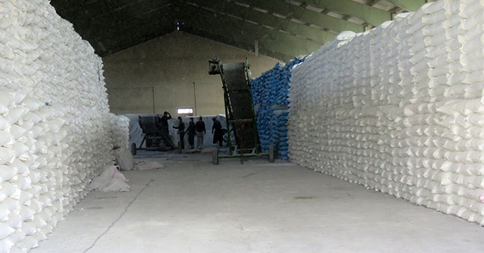 توزیع کودهای کشاورزی یارانه ای فروردین ماه در شهرستان درگزین