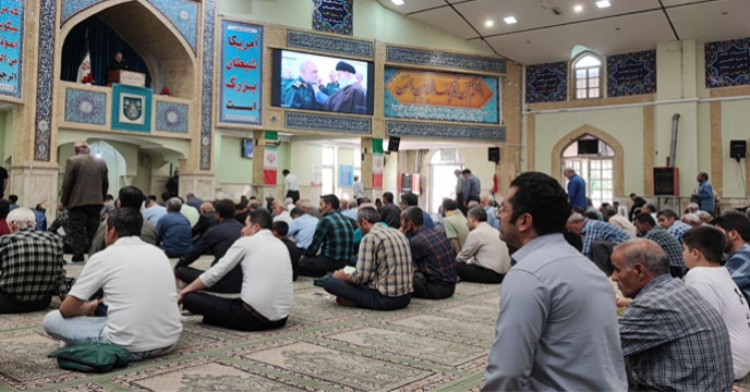 حضور شرکت خدمات حمایتی کشاورزی استان همدان در راهپیمایی نماز جمعه برای محکوم کردن حمله رژیم صهیونیستی به خاک کشور عزیزمان