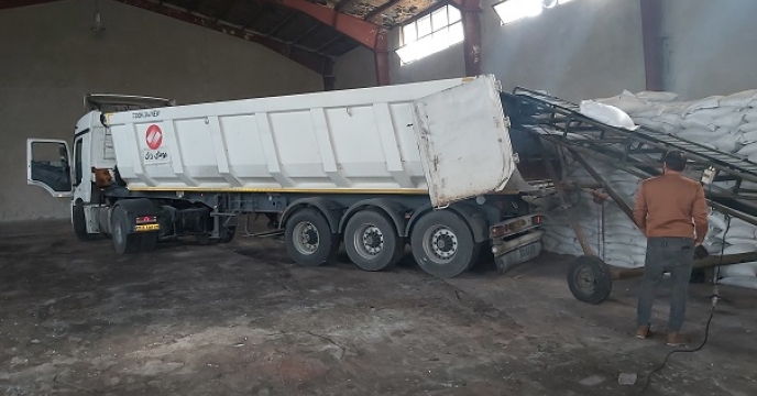 حمل و ارسال میزان 25 تن کود اوره از پتروشیمی لردگان به انبار کارگزاران شهرستان ارومیه