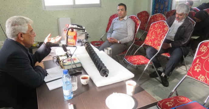 برگزاری کارگاه آموزشی نشاء کار و دستگاه آزمون خاک در مازندران