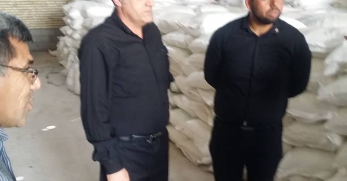 بازدید کارشناسان پایش مواد کودی از انبار کارگزاران شهرستان سرابله