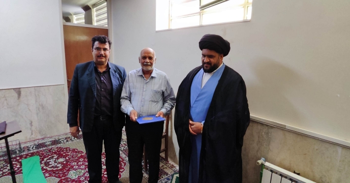 تجلیل از کشاورز پیشکسوت در هفته کشاورزی 