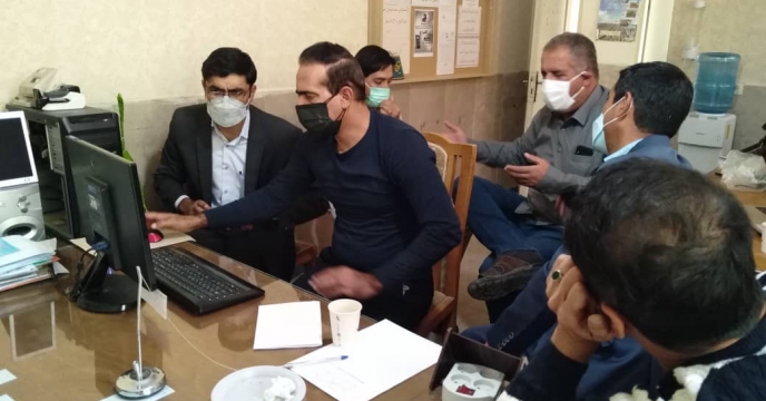 آموزش عملی حواله الکترونیک به کارگزار ها وکارکنان خدمات جهاد کشاورزی شهرستان رومشگان در سامانه  کنترل وپایش مواد کودی وسامانه حمل ونقل وتوزیع نهاده های کشاورزی 