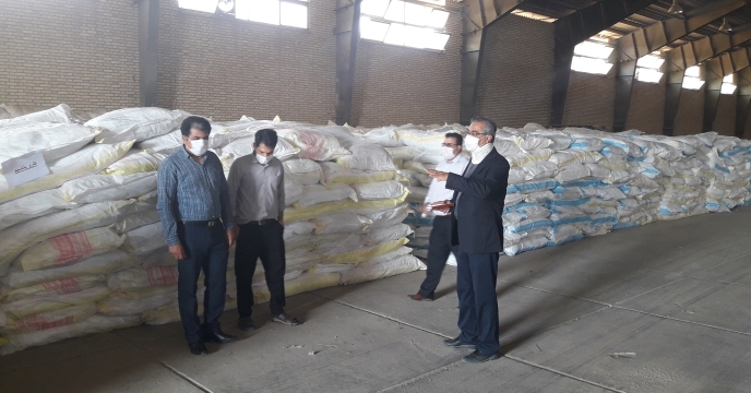 بازدید مدیر شرکت خدمات حمایتی استان اصفهان از انبار بذر استان