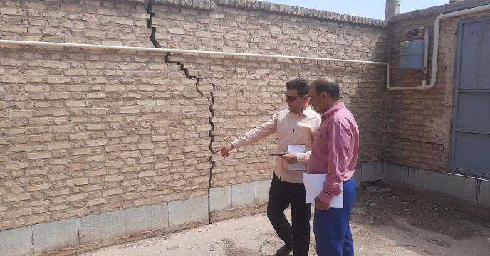بازدید کارشناس توزیع، حمل و نگهداری از مشکلات ساختمانی انبار دو راهی بافق یزد