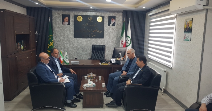 نشست صمیمی  مدیرکل  دفتر هماهنگی امور اقتصادی و بین الملل استانداری آذربایجان غربی با مدیر شرکت خدمات حمایتی کشاورزی استان 