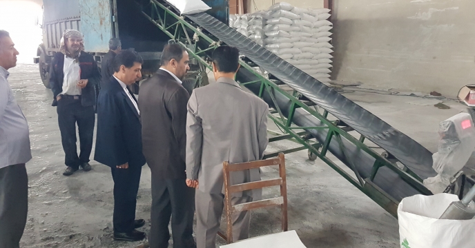 بازدید مشاور عالی معاونت محترم فنی شرکت خدمات حمایتی کشاورزی کشور از انبارهای شرکت خدمات حمایتی کشاورزی استان آذربایجان غربی
