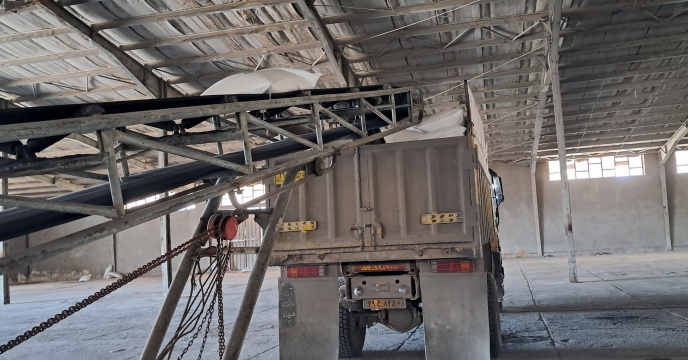 بین کارگزاران شهرستان بم 75 تن کود یارانه ای تامین و توزیع شد بین کارگزاران شهرستان بم 75 تن کود یارانه ای تامین و توزیع شد