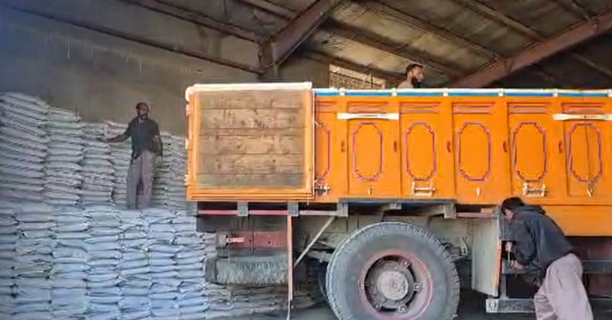 تامین  بیش از 2600 تن انواع کود کشاورزی در شهرستان عنبراباد از ابتدای سال تا کنو ن