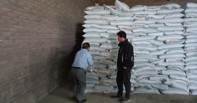 نمونه برداری از 200 تن کود سوپر فسفات تریپل توسط شرکت خدمات حمایتی کشاورزی استان قزوین