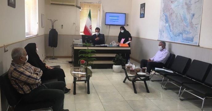 جلسه بررسی استعلام بهاء عملیات کیسه گیری، توزين و بارگیری ٤٠٠٠ تن كود شيميايى فله در بستر سامانه تدارکات الکترونیکی دولت 