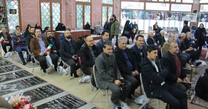 حضور مدیر در گلزار شهدا در دهه مبارک فجر
