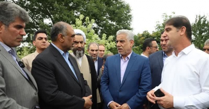 بازدید وزیر جهاد کشاورزی از مجتمع تولید گل و گیاهان زینتی در چابکسر