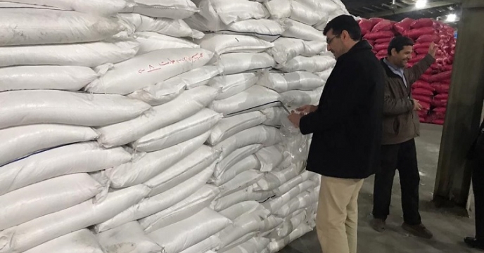نمونه برداری از کلرور پتاسیم پودری در استان آذربایجان غربی