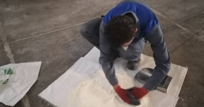 نمونه برداری از کود نیترات آمومنیوم مخلوط با سولفات درکرمان