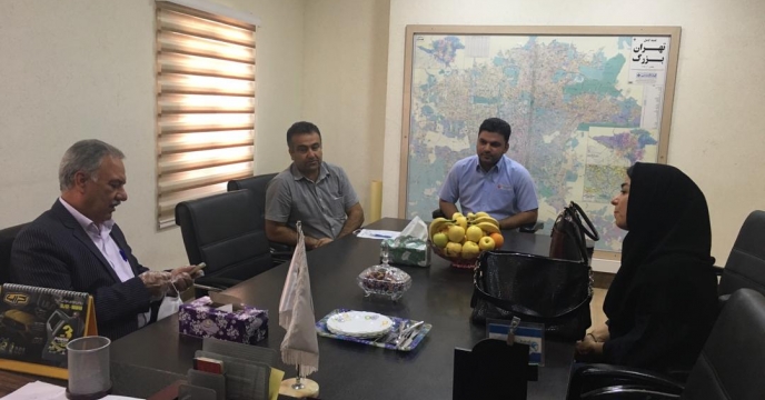 نشست مشترکی آقای مهندس رضایی و همکاران امور بازرگانی باحضور در محل دفتر حمل و نقل پرستوهای مهاجر 