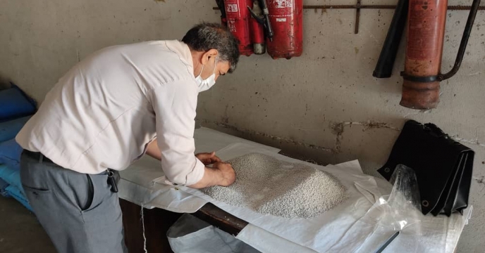 ارسال نمونه کود شیمیایی سولفات پتاسیم گرانوله به مرکز تحقیقات کاربردی نهاده های کشاورزی