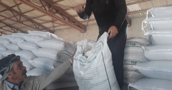 بارگیری وارسال10000کیلوگرم کودسوپرفسفات تریپل به کارگزاری روانبخش احمدی