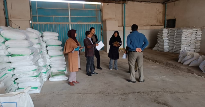 بازدید مسئول بازرگانی شرکت خدمات حمایتی کشاورزی استان بوشهر از انبار کارگزاران شهرستان دشتستان