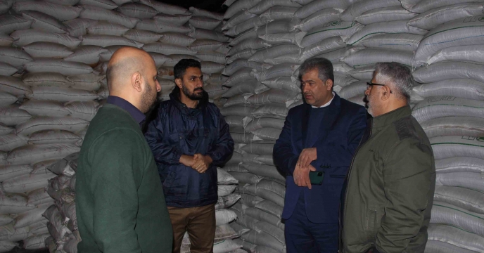 بازدید میدانی مهندس همتی از انبار آستانه اشرفیه