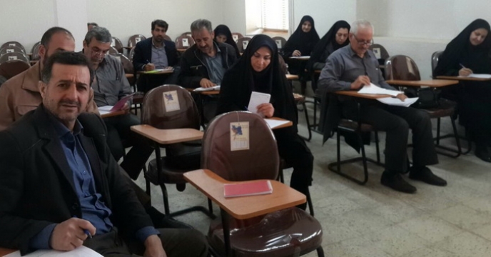 برگزاری دوره آموزش نمونه برداری از کودهای شیمیایی در شهرکرد