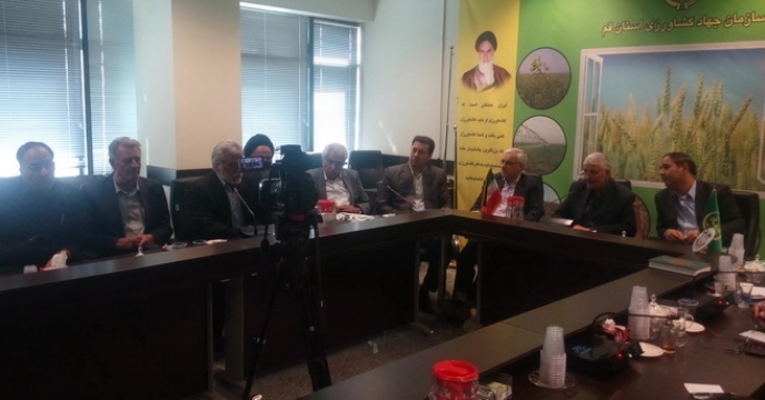 جلسه بررسی مشکلات کشاورزی استان قم