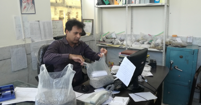 نمونه برداری کود