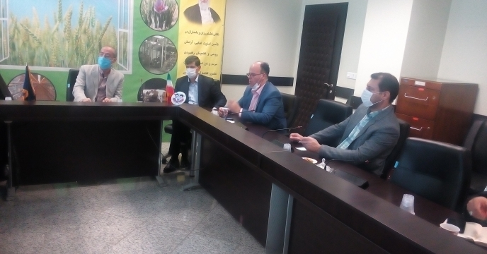 جلسه با حضور رئیس سازمان جهاد کشاورزی استان قم