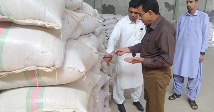 بازدید مدیر شعبه از انبار ایرانشهر تاریخ 1401/12/14