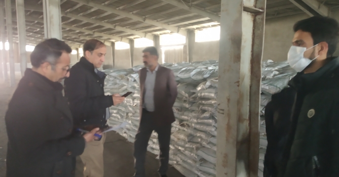 نمونه برداری از کود سوپر فسفات ساده گرانوله تولید شرکت ارکان شیمی جنوب در اسفند ماه سال جاری 