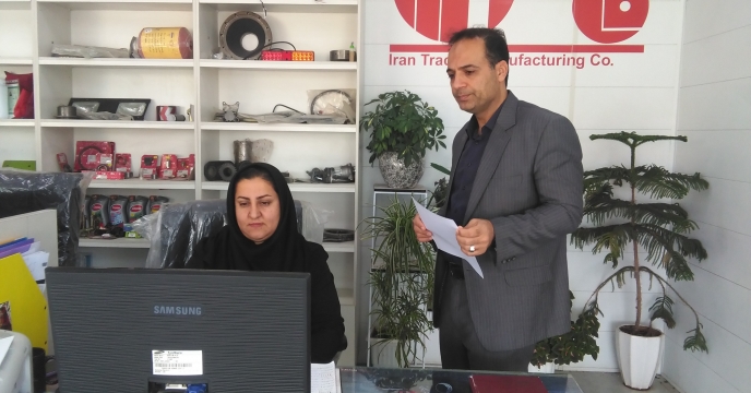 بازدید از کارگزاران توزیع نهاده های کشاورزی شهرستان نظرآباد
