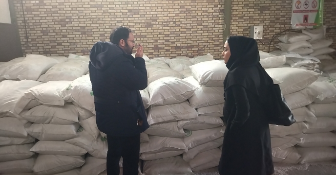 بررسی نحوه توزیع و موجودی کود یارانه‌ای در انبار کارگزاری «دستجرد» استان قم