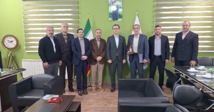تجلیل ازکارمند پیشکسوت ورزش پهلوانی و زورخانه ای در شرکت خدمات حمایتی کشاورزی گلستان