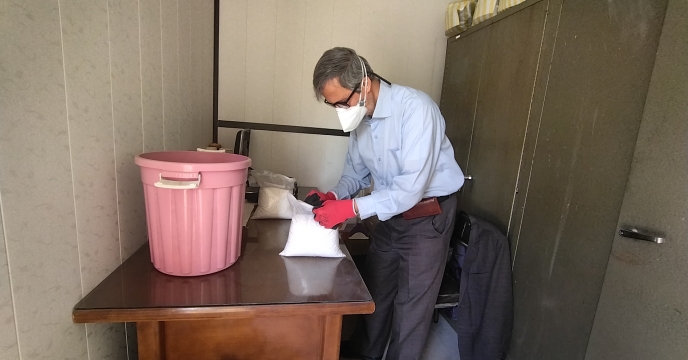 نمونه برداری از محموله 200 تنی کود سولفات پتاسیم در استان قم