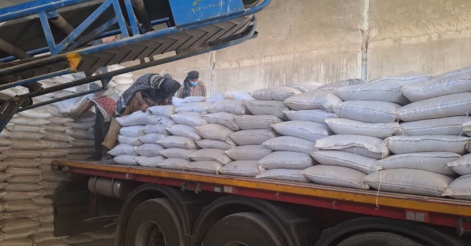 تحویل کود کشاورزی مورد نیاز کشاورزان استان کهگیلویه و بویراحمد به کارگزاران جهت توزیع