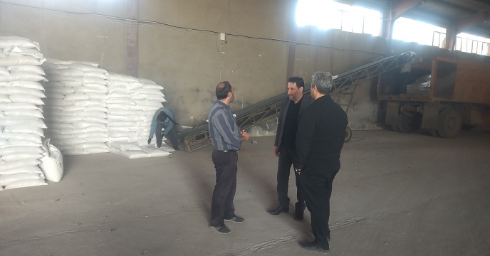 بازدید از انبار مرکزی شرکت خدمات حمایتی کشاورزی استان قم