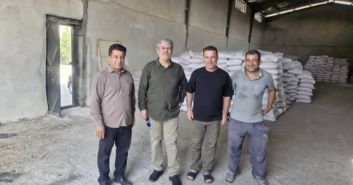بازدید نماینده استان کهگیلویه و بویراحمد در مجلس شورای اسلامی از انبار کارگزاران توزیع کودهای کشاورزی