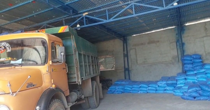 تحویل کود کشاورزی مورد نیاز کشاورزان استان کهگیلویه و بویراحمد به کارگزاران جهت توزیع