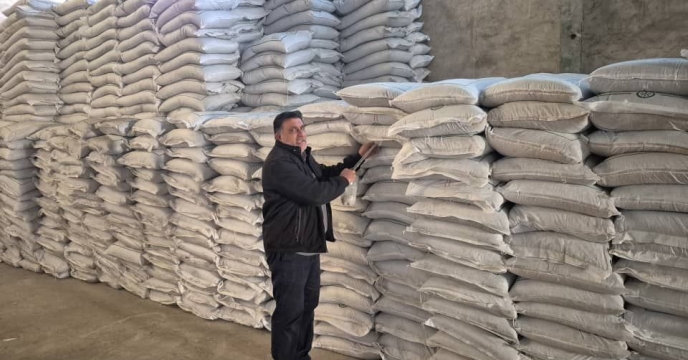 پایش کیفیت کودهای یارانه ای در جنوب کرمان ؛نمونه برداری از پارت 57 کود سوپرفسفات ساده شرکت کود و سم بافق 