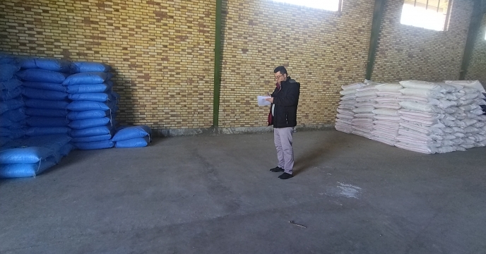 بازدید میدانی از کارگزاری دستجرد برای بهبود دسترسی و شفافیت تأمین نهاده‌ها در استان قم