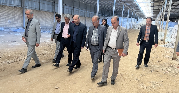 بازدید معاونین استانداری و رئیس سازمان جهاد کشاورزی استان سمنان از انبار روزیه