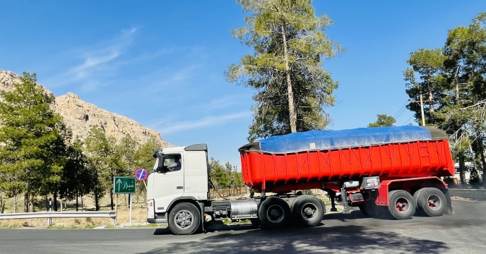 بیش از یکصد تن نهاده کشاورزی برای توزیع به شهرستان بوانات ارسال شد