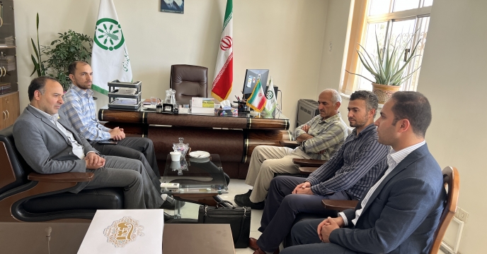 حضور برخی کارگزاران شهرستان شاهرود در دفتر مدیریت شرکت خدمات حمایتی کشاورزی استان سمنان