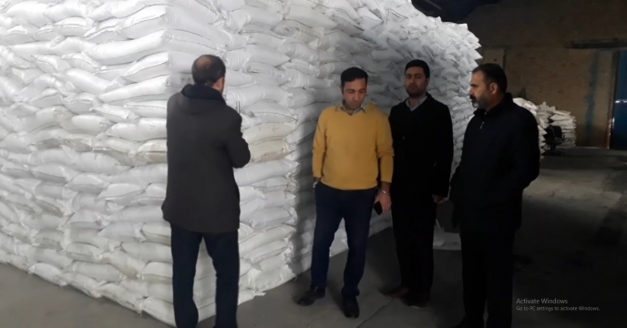نمونه برداری از 200 تن کود سولفات پتاسیم گرانوله در انبار بجنورد شرکت خدمات حمایتی کشاورزی خراسان شمالی