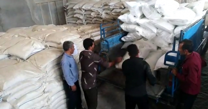 توزیع مستقیم کود شیمیایی از انبار سازمانی کود برازجان