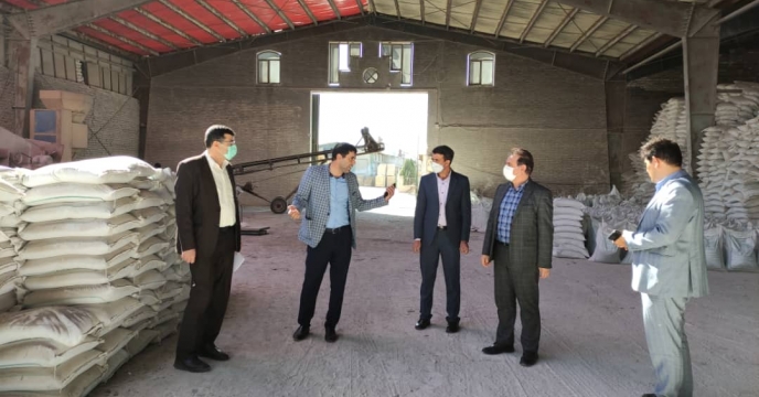 بازدید مدیر شرکت خدمات حمایتی کشاورزی استان آذربایجان غربی از کارخانه آذر کیمیا اکسید و اکسیر
