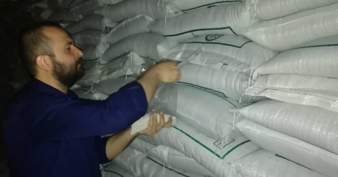 نمونه برداری از کود سوپرفسفات تریپل شرکت کیمیاداران